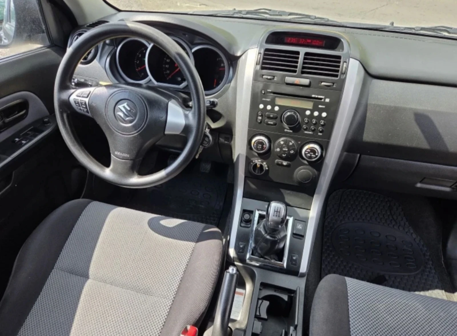 Suzuki Vitara 1, 9 ddis 130 hp, снимка 10 - Автомобили и джипове - 55432421