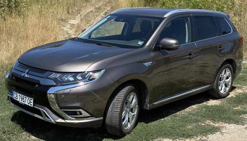 Mitsubishi Outlander, снимка 2 - Автомобили и джипове - 55513351