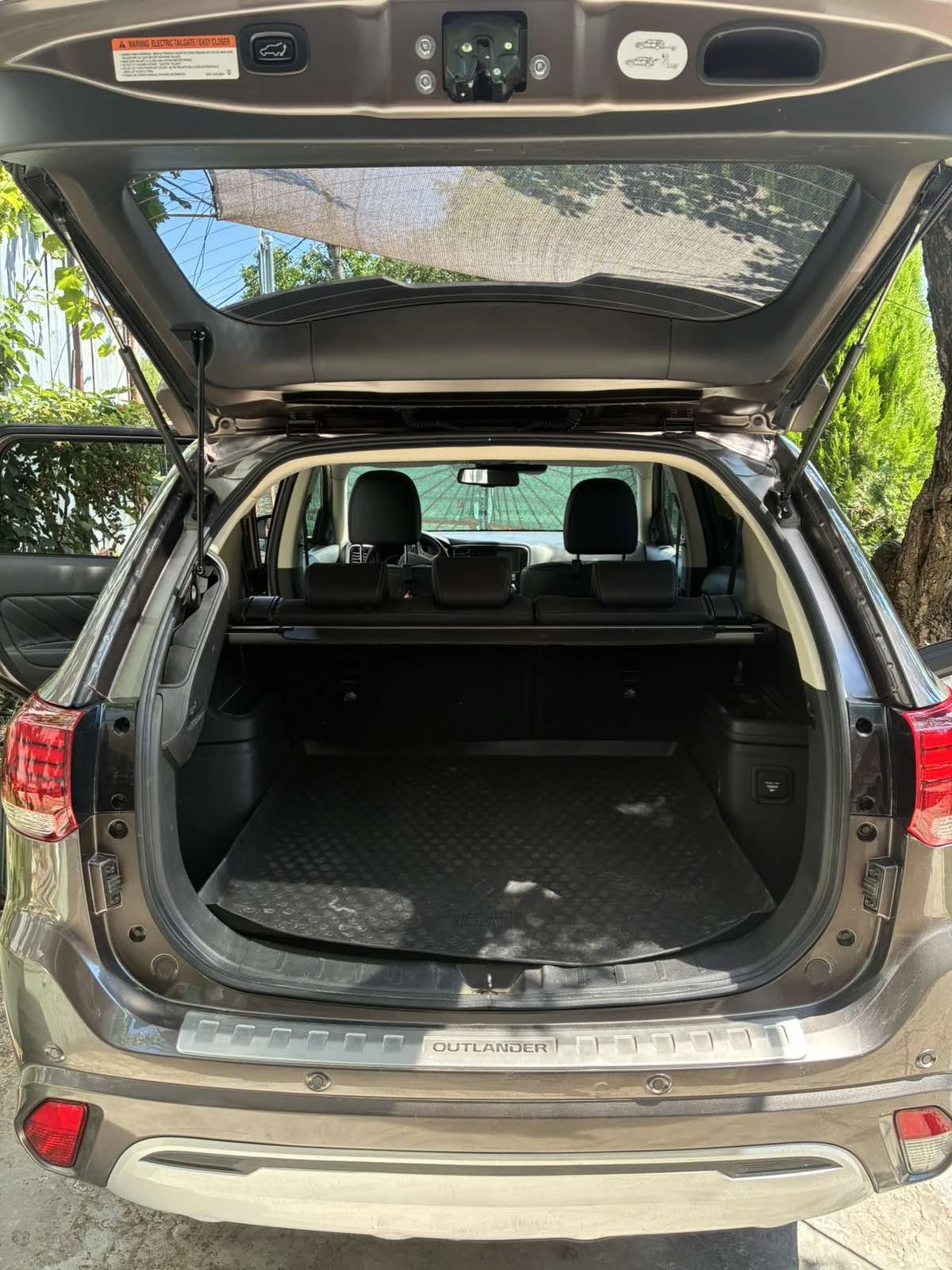Mitsubishi Outlander, снимка 6 - Автомобили и джипове - 55513351