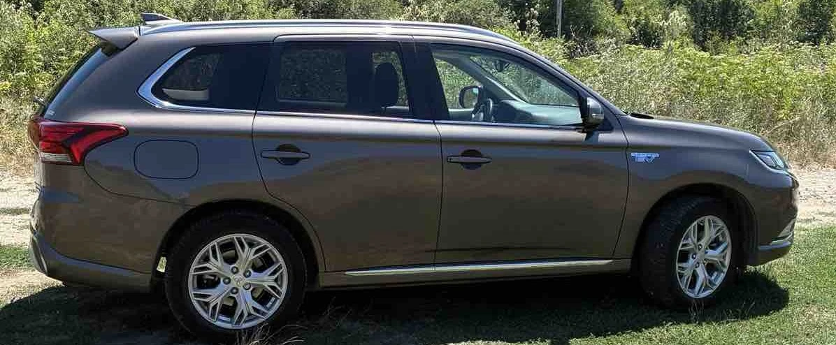 Mitsubishi Outlander, снимка 4 - Автомобили и джипове - 55513351