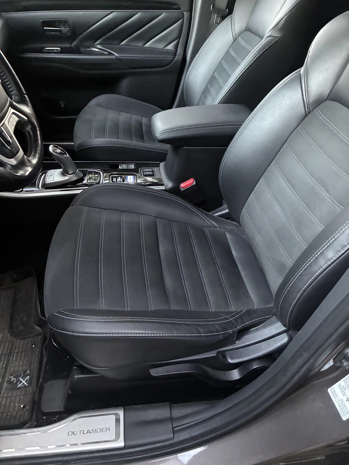 Mitsubishi Outlander, снимка 8 - Автомобили и джипове - 55513351