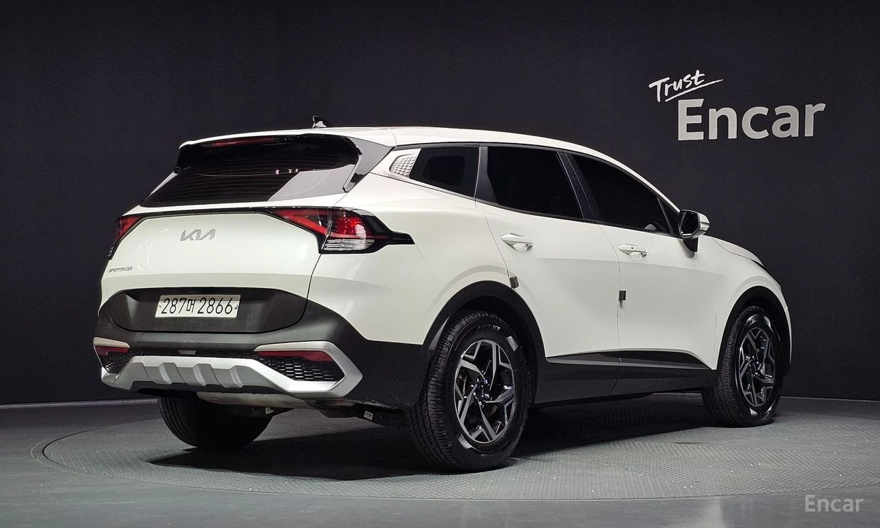 Kia Sportage ПОДГРЕВ* ДИСТРОНИК* LANE* ASSIST* КАМЕРА* , снимка 2 - Автомобили и джипове - 55970146