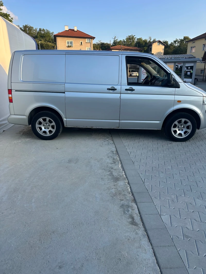 VW T5 2.5 TDI 131, снимка 2 - Бусове и автобуси - 52268749