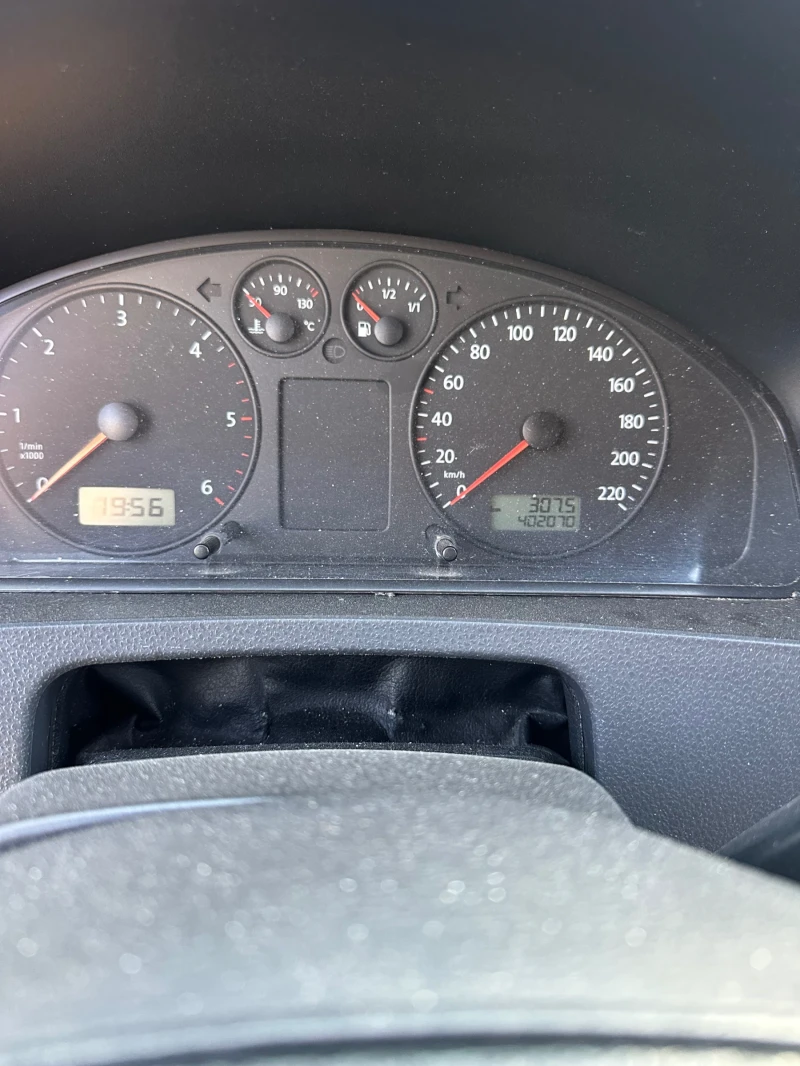 VW T5 2.5 TDI 131, снимка 10 - Бусове и автобуси - 52268749