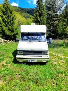 Кемпер Peugeot 2.5 TURBO, КЛИМА, СОЛАР, TV, снимка 2