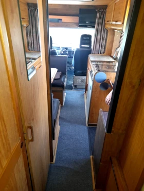 Кемпер Peugeot 2.5 TURBO, КЛИМА, СОЛАР, TV, снимка 12