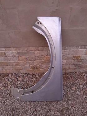 Продавам преден ляв калник за Ланд Ровер Дискавъри 3