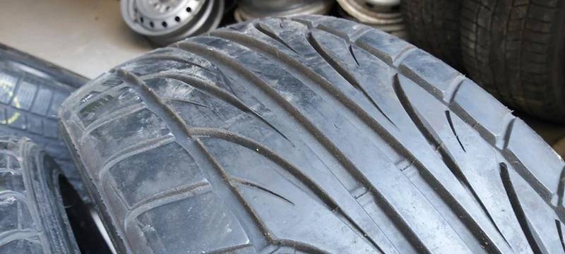 Гуми Летни 245/35R20, снимка 5 - Гуми и джанти - 31948352