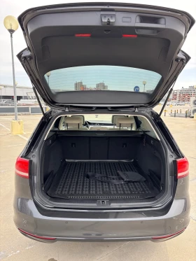 VW Passat     B8 Variant 2.0 TDI DSG   Перфектно състояние, снимка 9