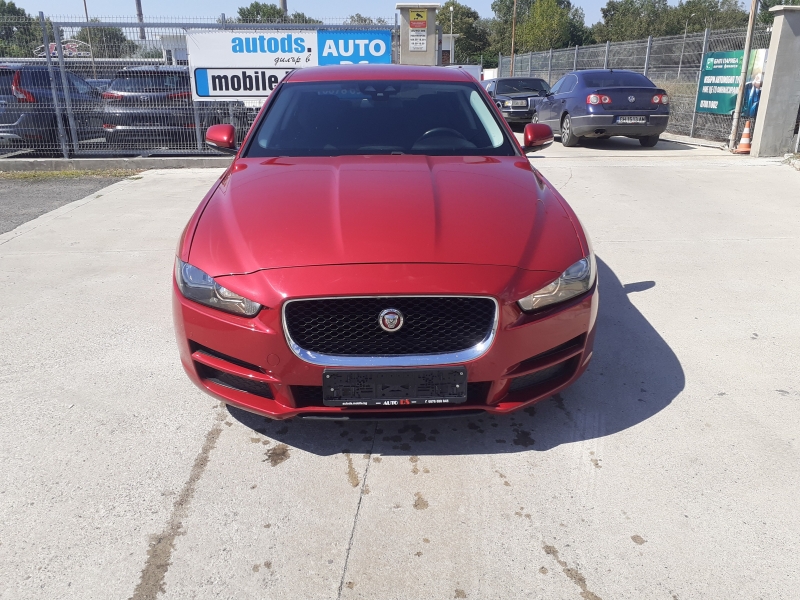 Jaguar XE 2.0d-Navi-Kamera-Euro-6B-Automat, снимка 2 - Автомобили и джипове - 37913486