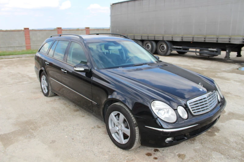 Mercedes-Benz E 220 2.2CDI РЪЧКА, снимка 15 - Автомобили и джипове - 47403428