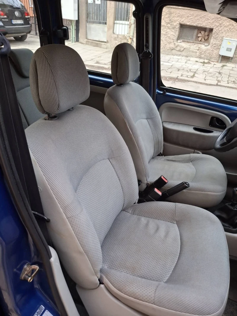 Renault Kangoo, снимка 6 - Автомобили и джипове - 49380709