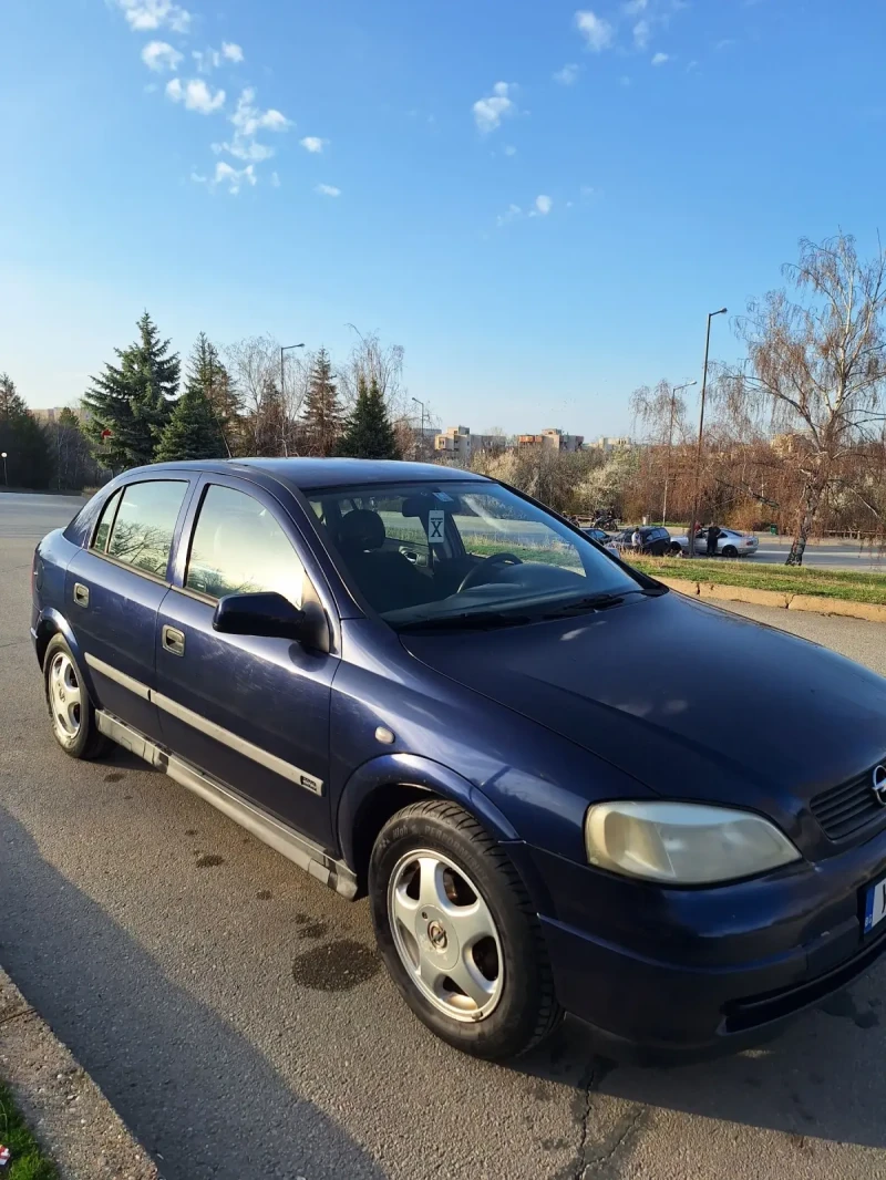 Opel Astra 1.6, снимка 2 - Автомобили и джипове - 49496583