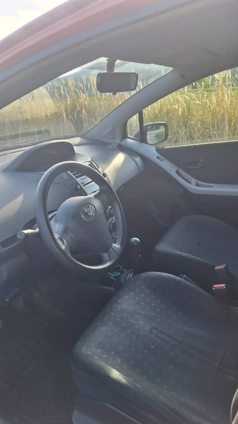 Toyota Yaris, снимка 11 - Автомобили и джипове - 51645473