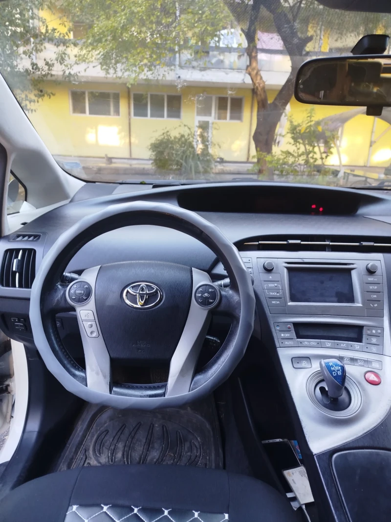 Toyota Prius 1.8 ГАЗ БЕНЗИН, снимка 9 - Автомобили и джипове - 52437427