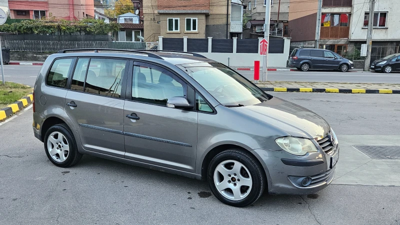 VW Touran 2.0 GAZ/ NAVIG/KLIMATRON/7mesta, снимка 9 - Автомобили и джипове - 52128893