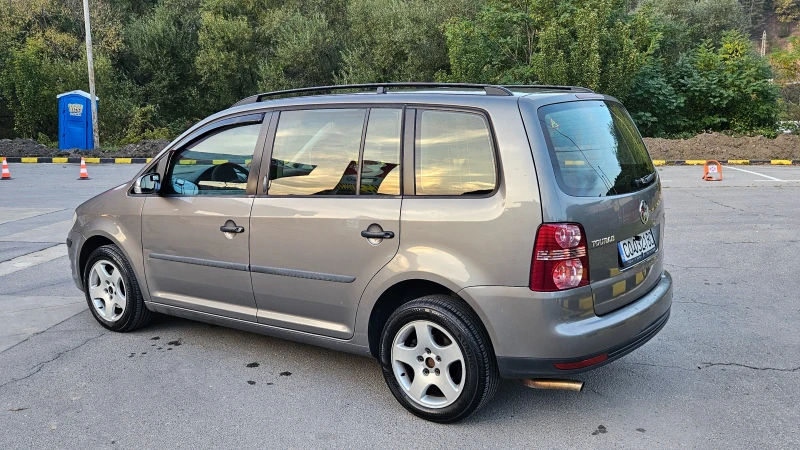 VW Touran 2.0 GAZ/ NAVIG/KLIMATRON/7mesta, снимка 4 - Автомобили и джипове - 52128893