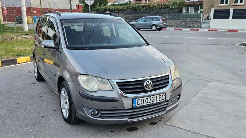 VW Touran 2.0 GAZ/ NAVIG/KLIMATRON/7mesta, снимка 10 - Автомобили и джипове - 52128893