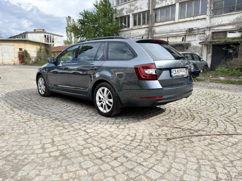 Skoda Octavia 1.5 G-tec ПЪРВИ СОБСТВЕНИК, Пълна сервизна история, снимка 4 - Автомобили и джипове - 52555462