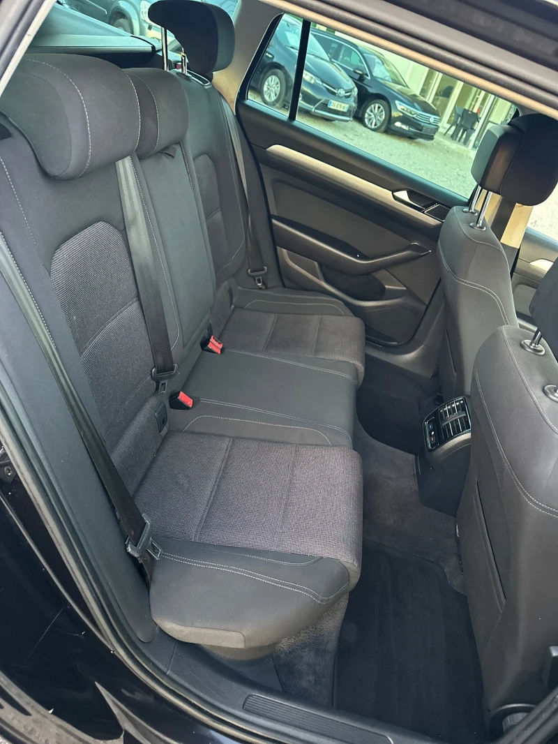VW Passat 2.0TDI* 150hp* DSG-6* Масаж* Distronic* , снимка 14 - Автомобили и джипове - 52238319