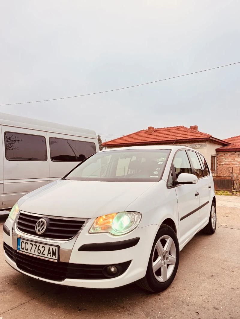 VW Touran, снимка 2 - Автомобили и джипове - 52498105