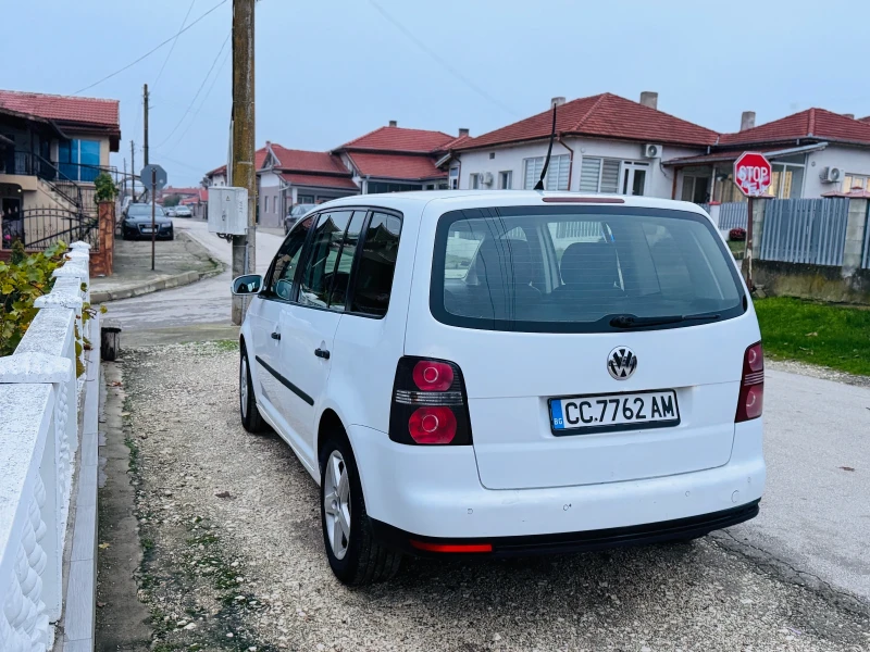 VW Touran, снимка 6 - Автомобили и джипове - 52498105