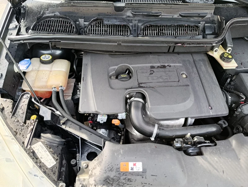 Ford C-max 1.6 TDCI (2010), снимка 9 - Автомобили и джипове - 52504669