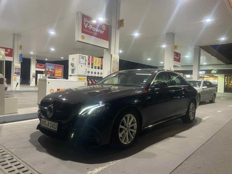 Mercedes-Benz E 220 AMG Optik NEU T?V 2027