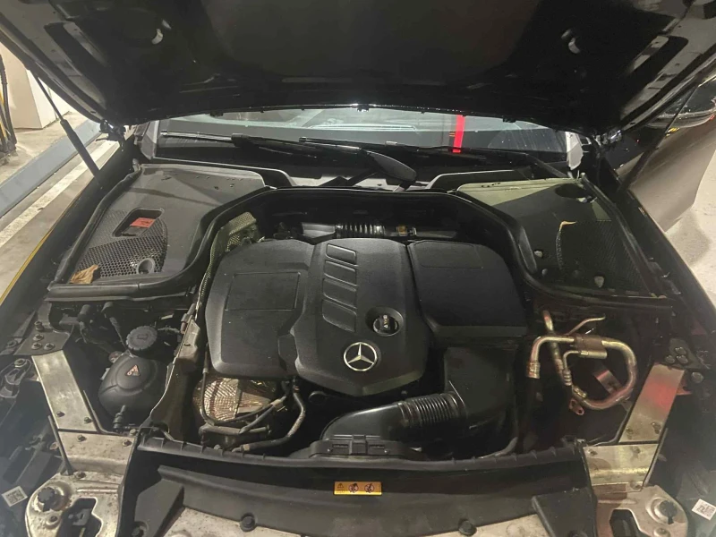 Mercedes-Benz E 220 AMG Optik NEU T?V 2027, снимка 15 - Автомобили и джипове - 53020649