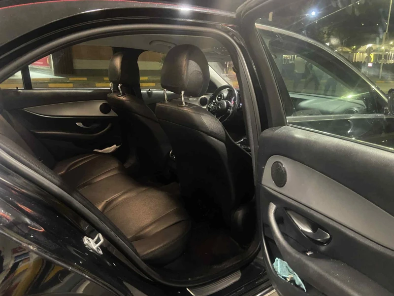 Mercedes-Benz E 220 AMG Optik NEU T?V 2027, снимка 13 - Автомобили и джипове - 53020649