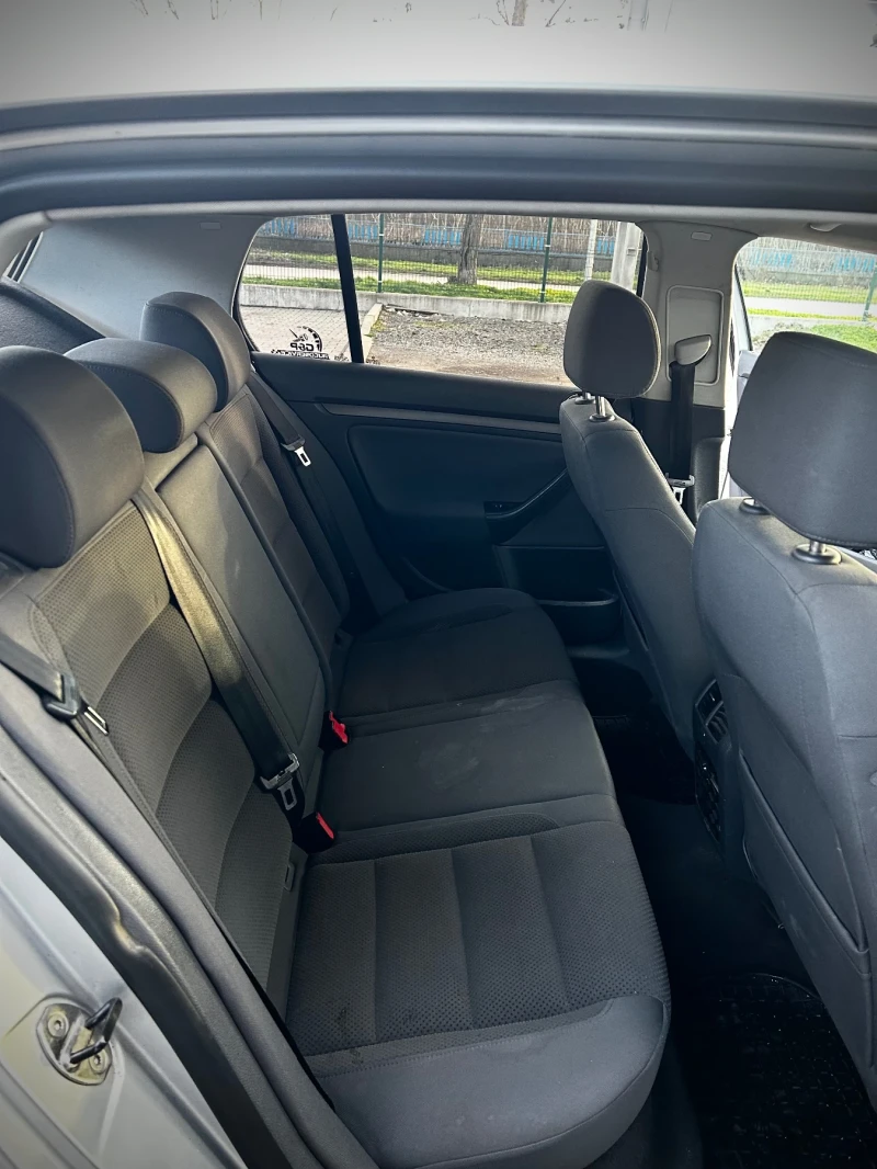 VW Golf 5, снимка 10 - Автомобили и джипове - 53045852