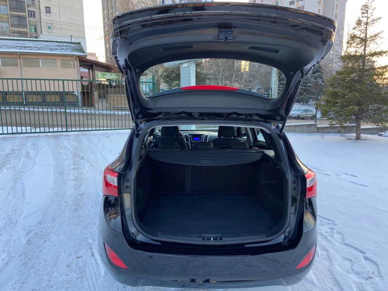 Hyundai I30 1.6 GDI 64000 Швейцария, снимка 4 - Автомобили и джипове - 53135293