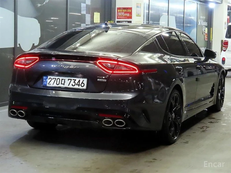Kia Stinger, снимка 4 - Автомобили и джипове - 53238098