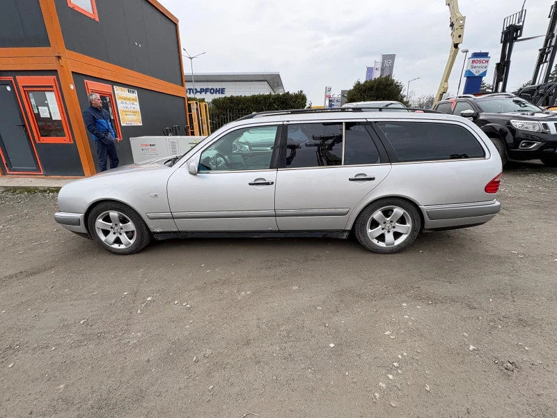 Mercedes-Benz E 290 E290TD, снимка 16 - Автомобили и джипове - 53472937