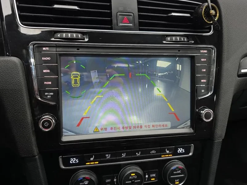 VW Golf 2.0 TDI, снимка 14 - Автомобили и джипове - 54300698