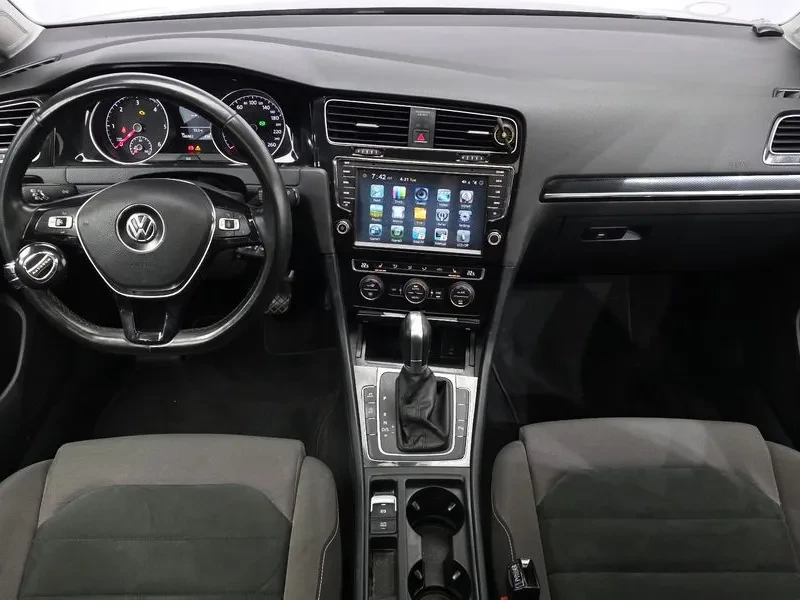 VW Golf 2.0 TDI, снимка 7 - Автомобили и джипове - 54300698