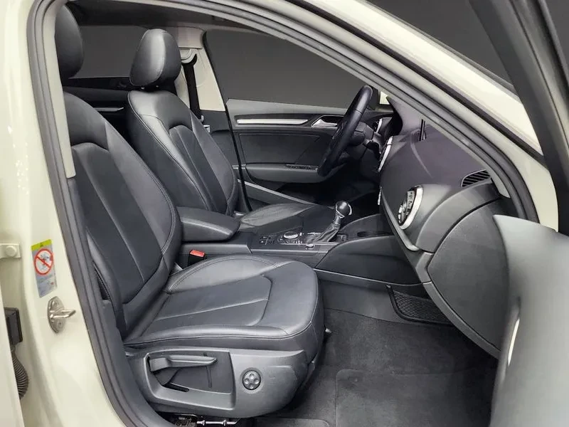 Audi A3 1.6 TDI, снимка 11 - Автомобили и джипове - 55006381
