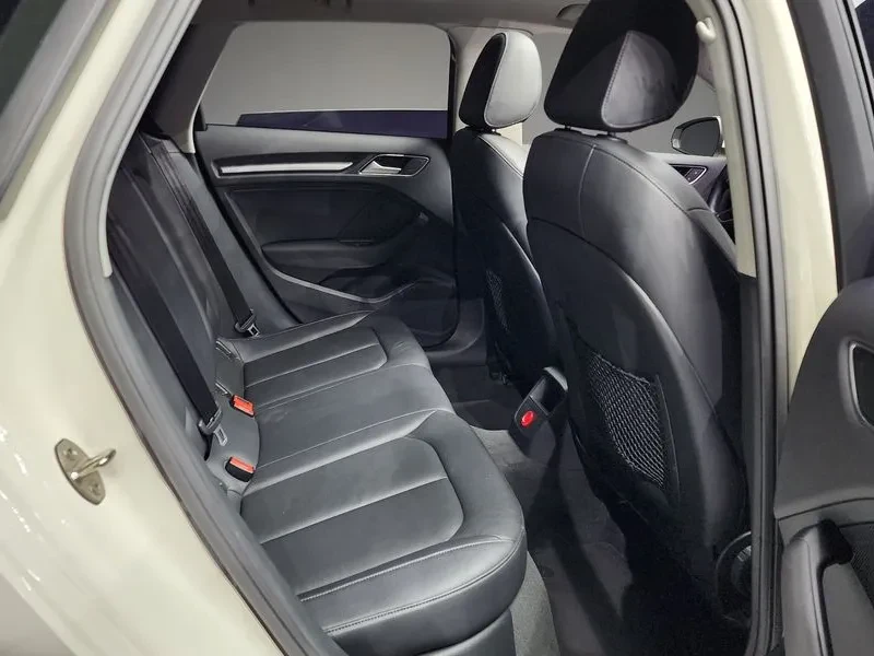 Audi A3 1.6 TDI, снимка 12 - Автомобили и джипове - 55006381