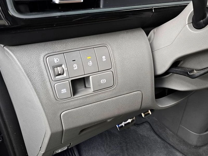 Hyundai Staria 2.2 Automatic, снимка 17 - Автомобили и джипове - 55949646