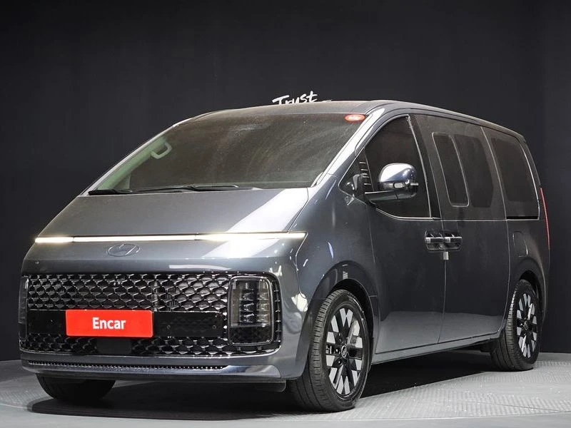 Hyundai Staria 2.2 Automatic
