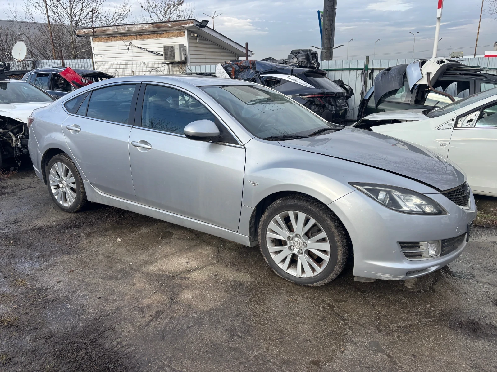 Mazda 6 2.0 i, снимка 1