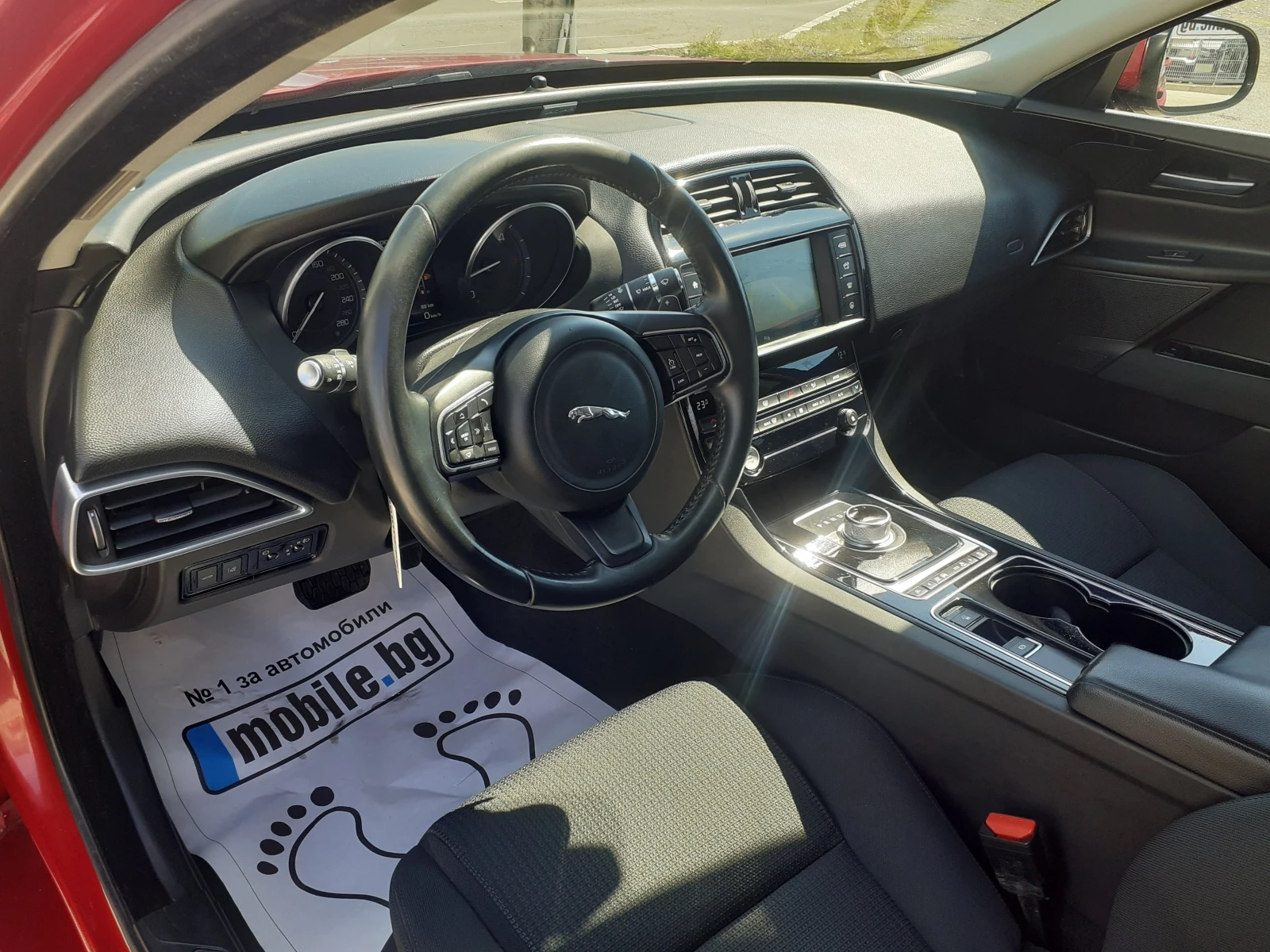 Jaguar XE 2.0d-Navi-Kamera-Euro-6B-Automat | Mobile.bg — изображение 13