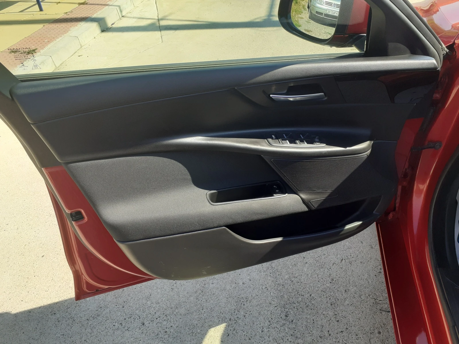 Jaguar XE 2.0d-Navi-Kamera-Euro-6B-Automat | Mobile.bg — изображение 12