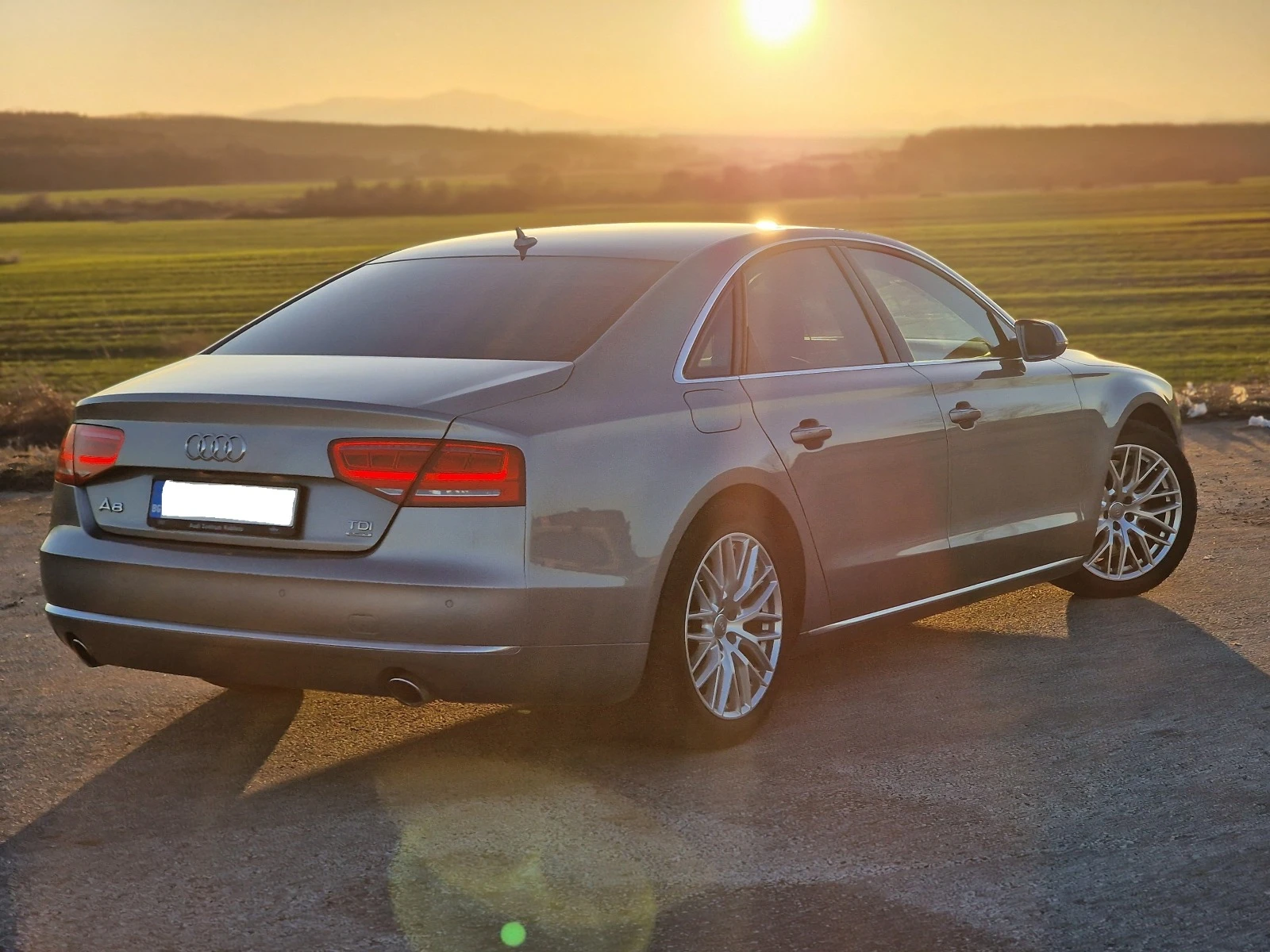 Audi A8 4.2 TDI / Бартер - изображение 4