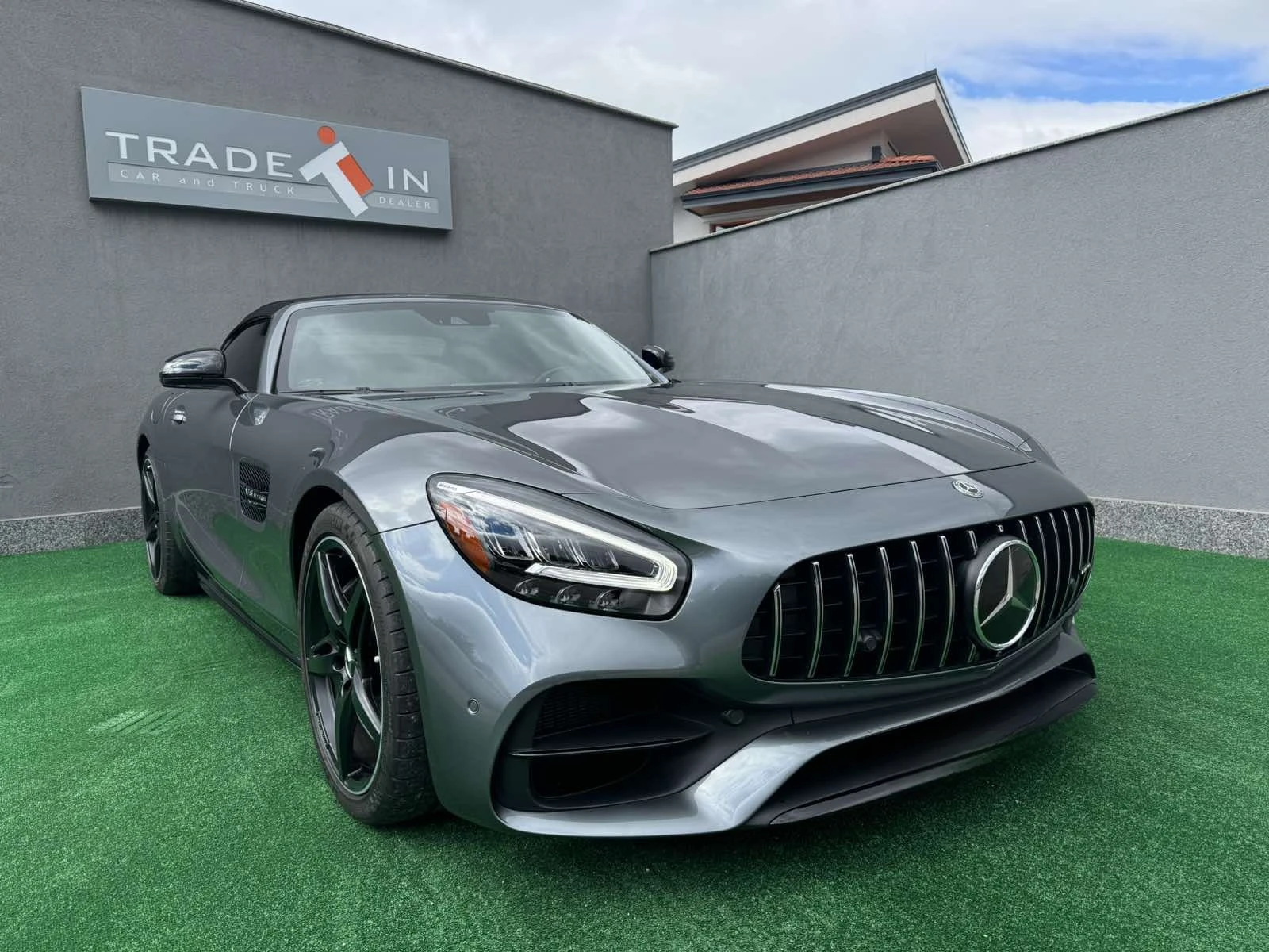 Mercedes-Benz GT 4.0 V8 AMG ROADSTAR - изображение 3