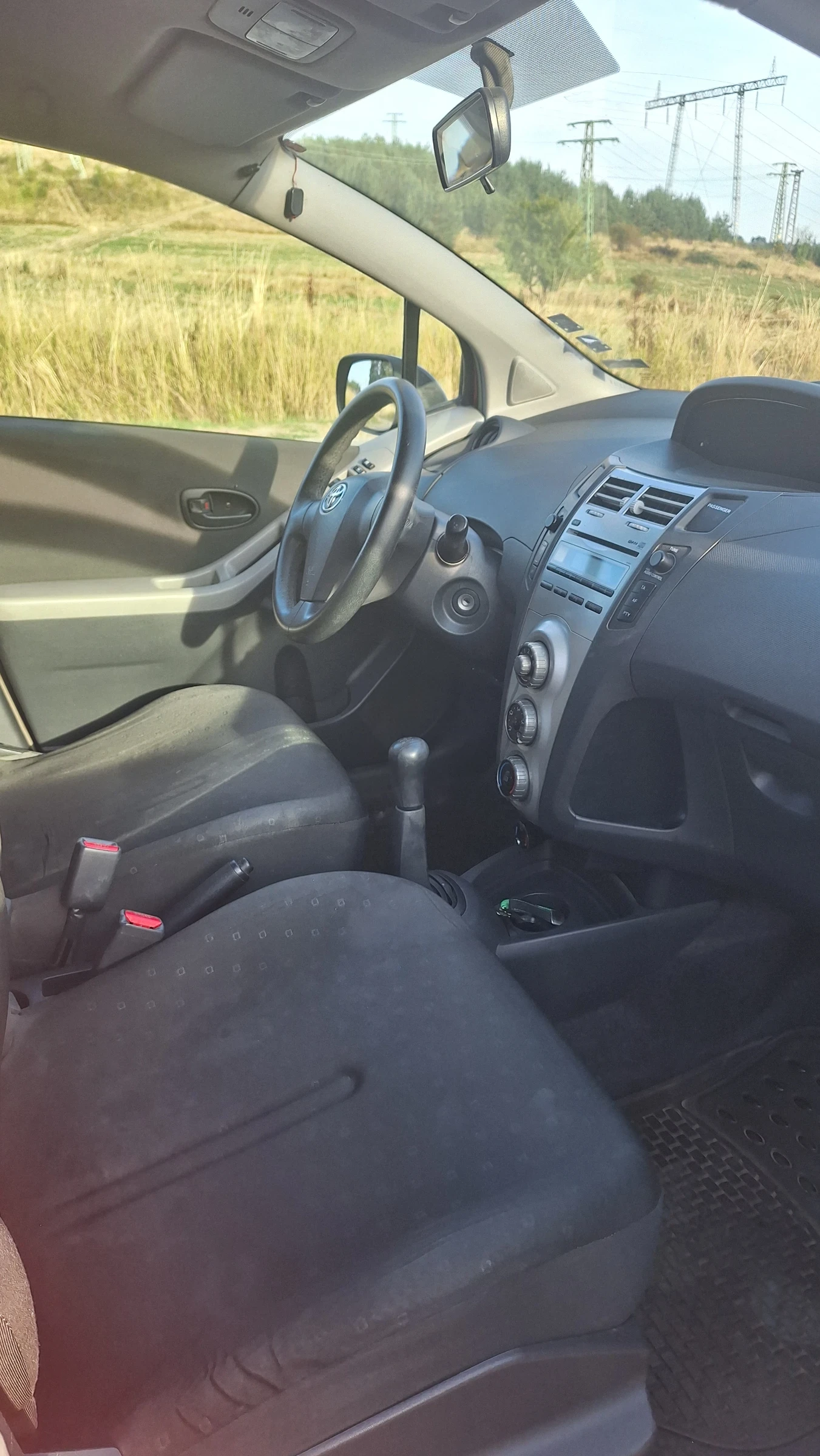 Toyota Yaris  - изображение 8