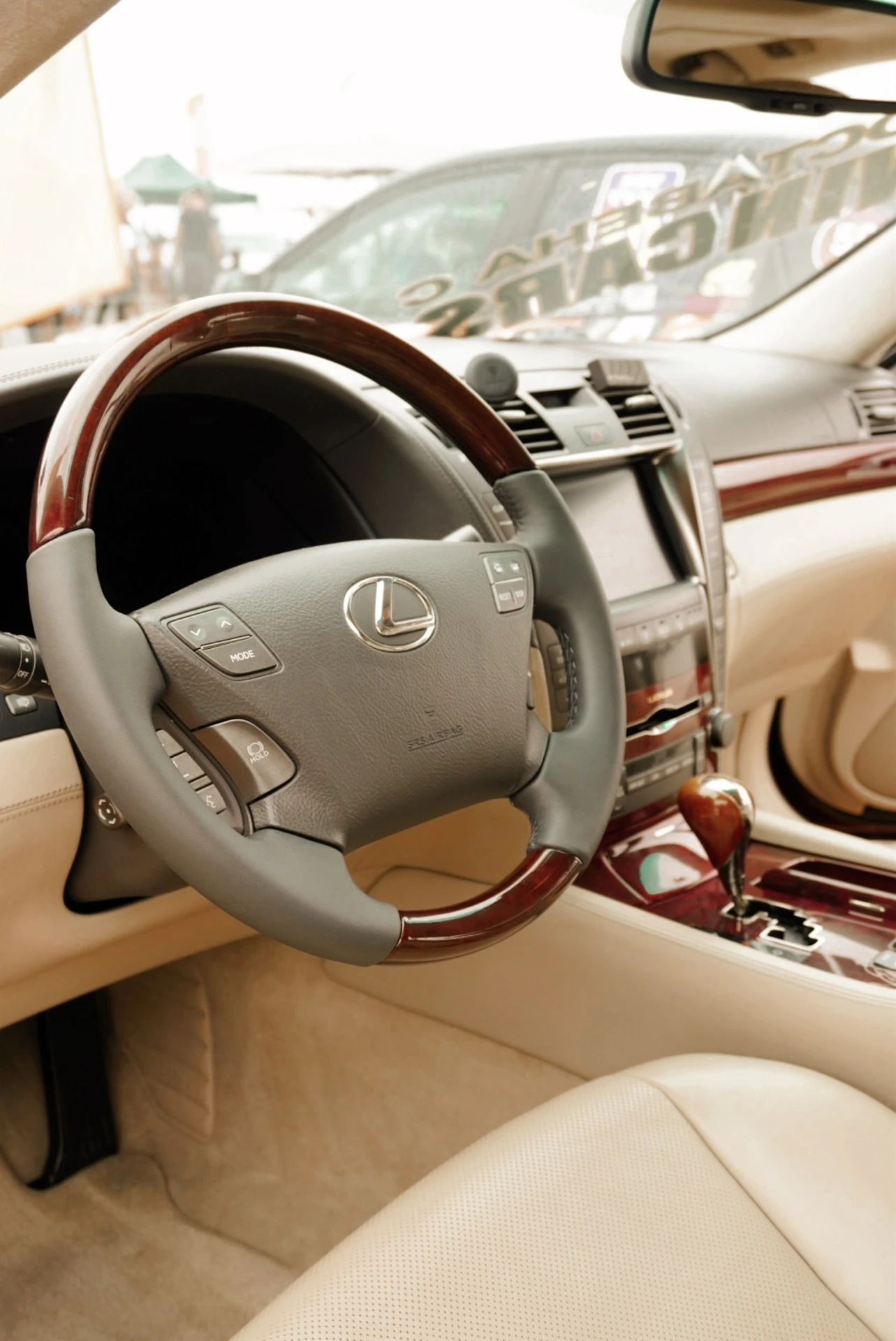 Lexus LS 600 hL - изображение 8