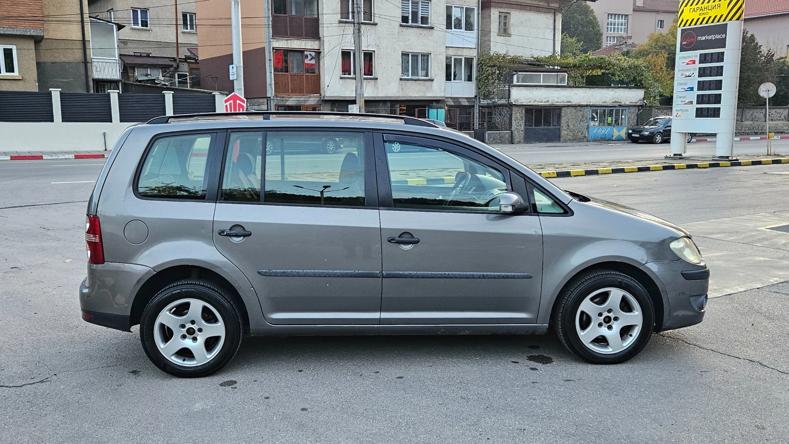 VW Touran 2.0 GAZ/ NAVIG/KLIMATRON/7mesta - изображение 8