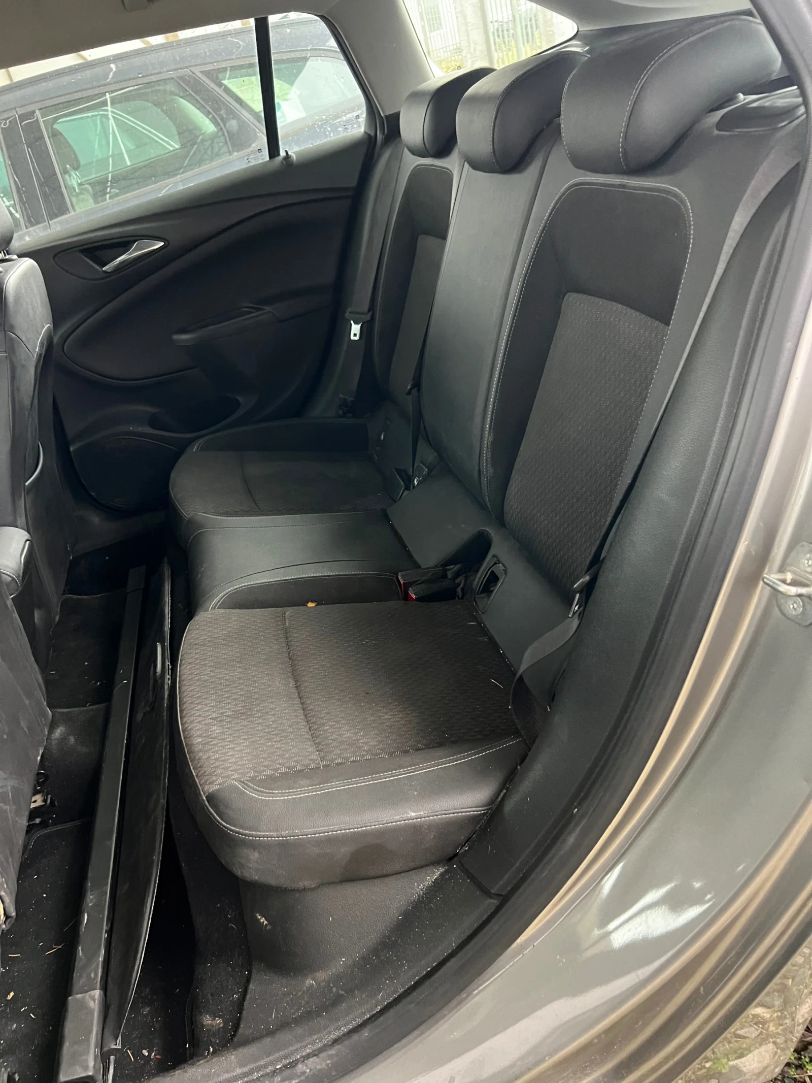 Opel Astra 1.6cdti SPORTSTOURER+  | Mobile.bg   11