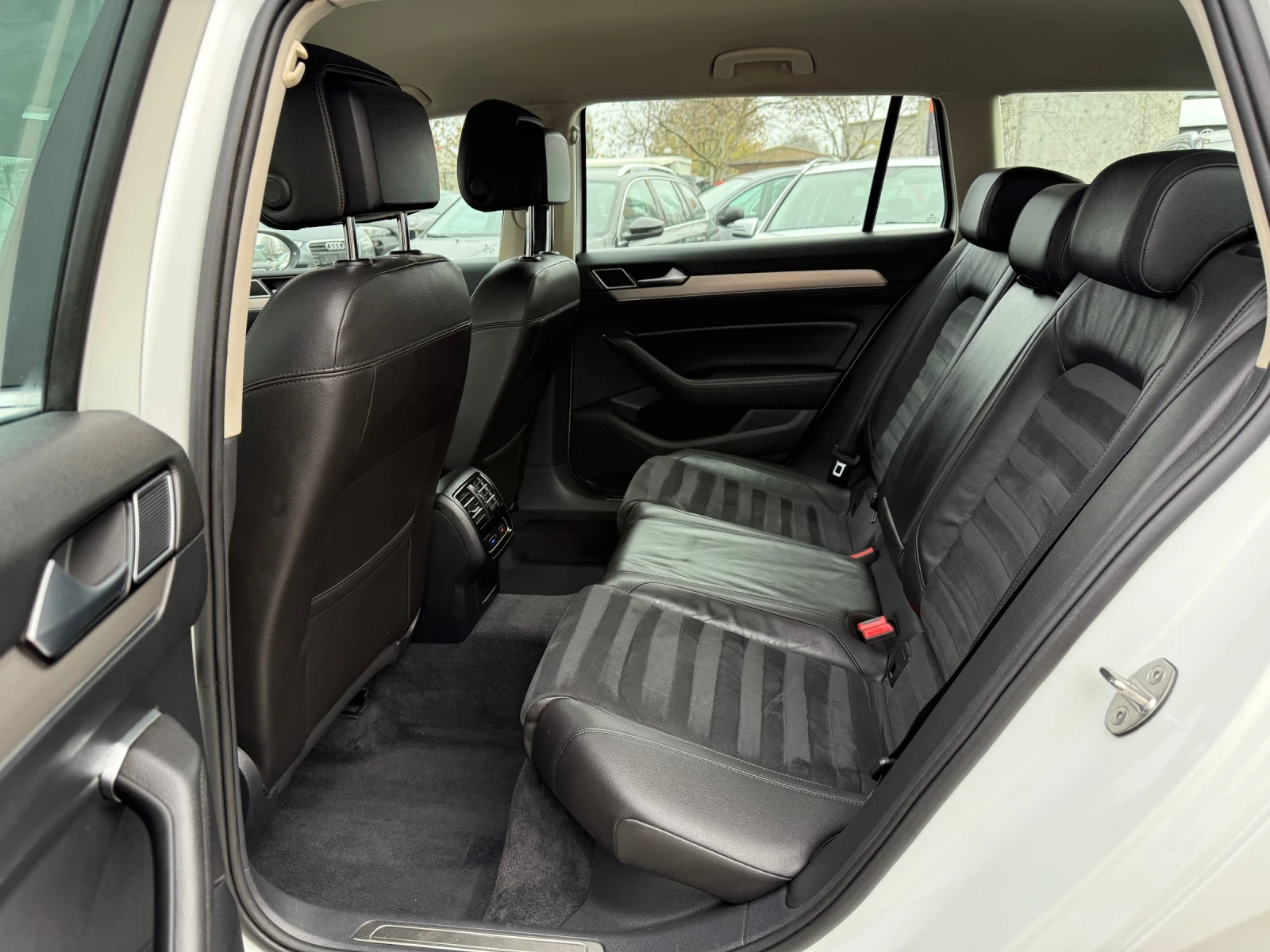 VW Passat 2.0TDI DSG - изображение 9